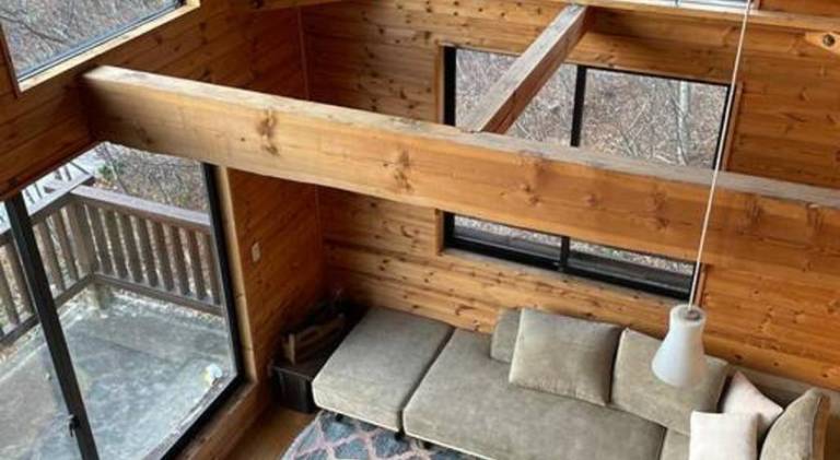 Chalet with hot tub — photo 4