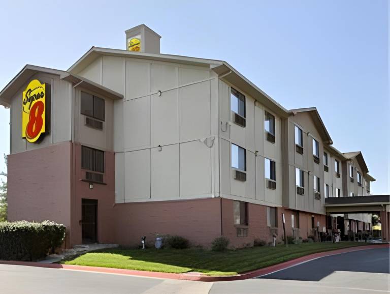 Super 8 By Wyndham Vacaville in Vacaville, CA