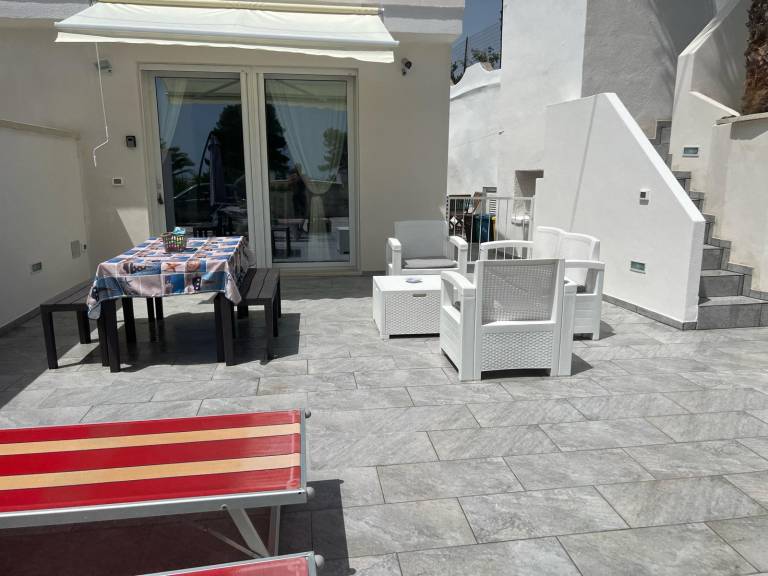 Apartment with terrace, yard & grill | Garden view — photo 3