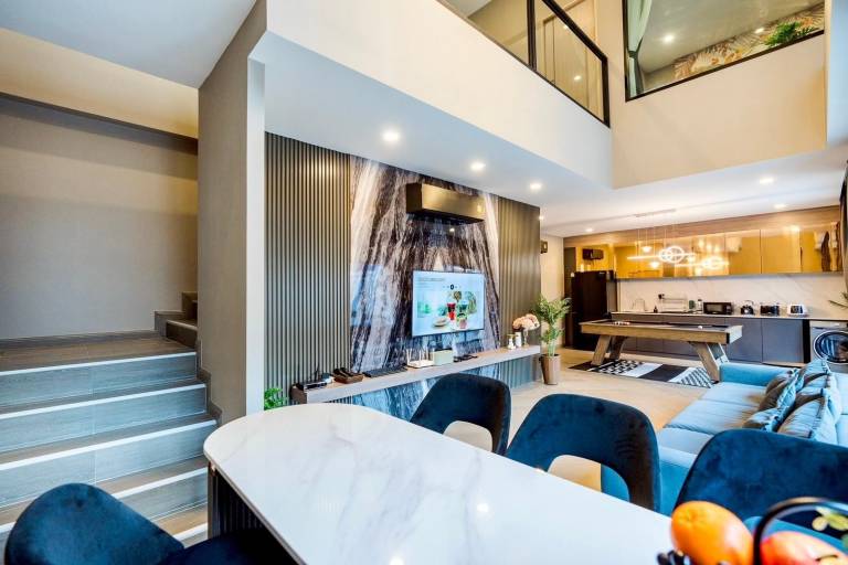 Fully equipped villa with BBQ, hot tub & pool | Close to the beach | Perfect for remote work | Pets are welcome — photo 3