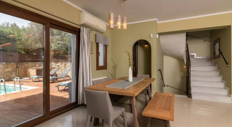 Villa with terrace, garden & grill — photo 4