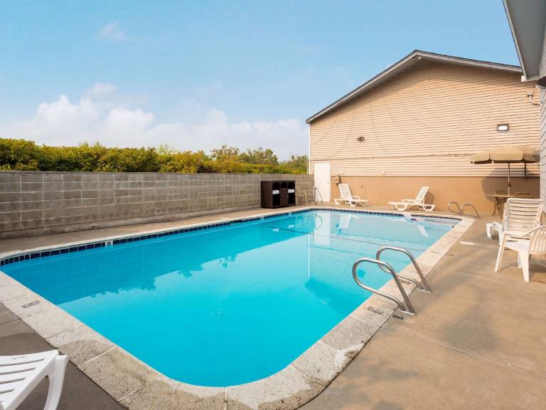 Red Lion Inn and Suites Grants Pass — photo 5