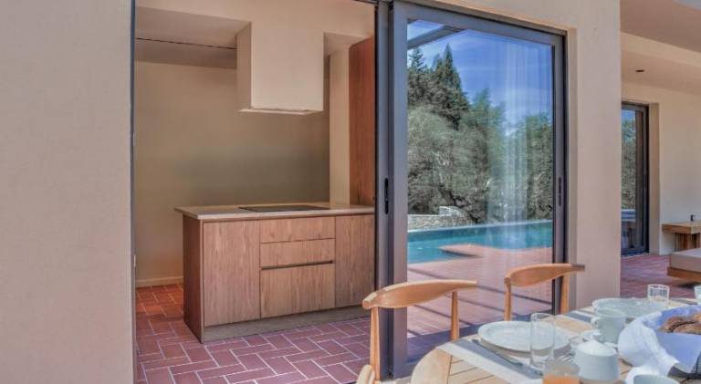 Villa with private pool, terrace & hot tub — photo 5