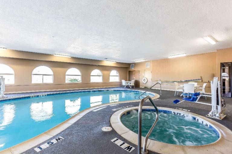 Comfort Suites The Colony - Plano West — photo 4