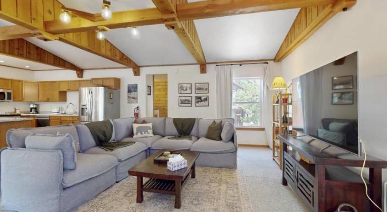 House | Next to the beach | Pets are welcome in Truckee, CA