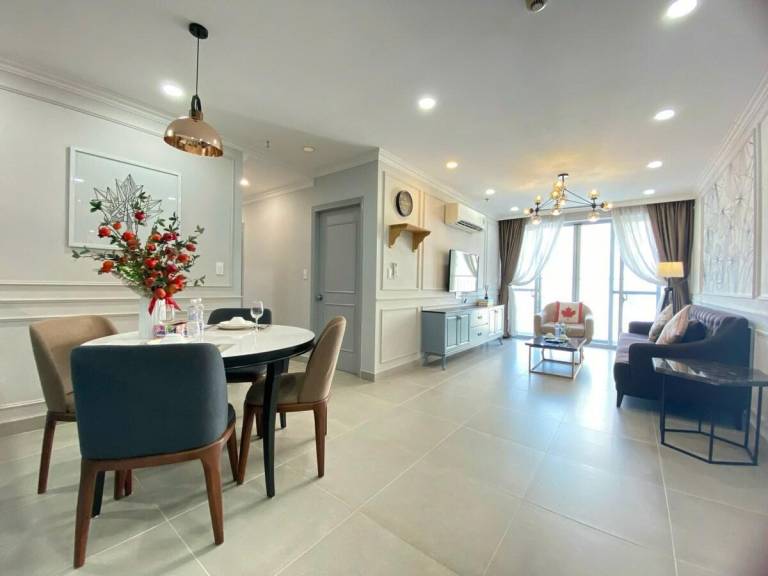 Apartment with pool & yard | Water view | Good for workation | Pets are welcome in Ho Chi Minh City