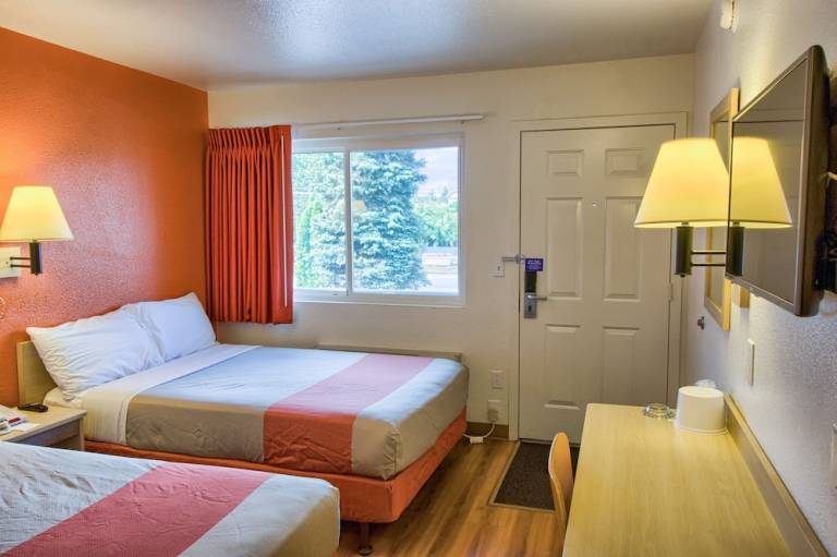 Motel Everett