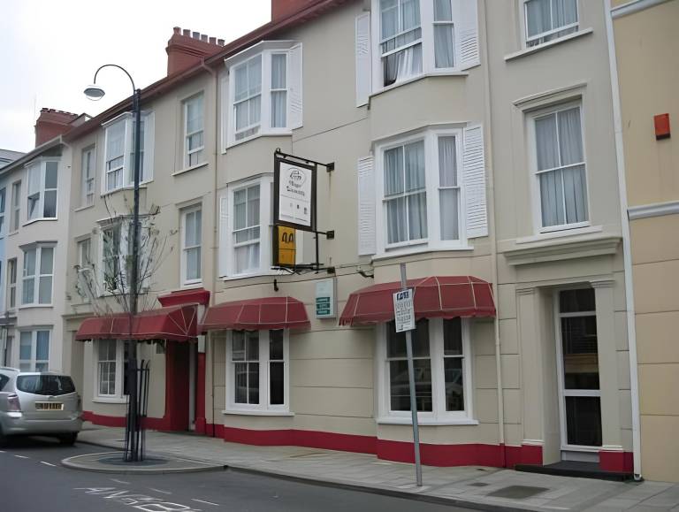 Four Seasons Hotel in Aberystwyth
