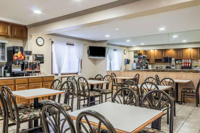 Econo Lodge Sioux Falls North — photo 5