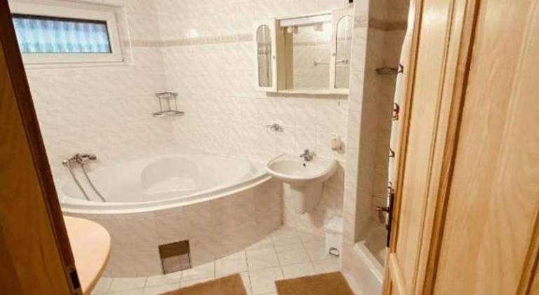 Chalet with 2 rooms for 8 persons — photo 5