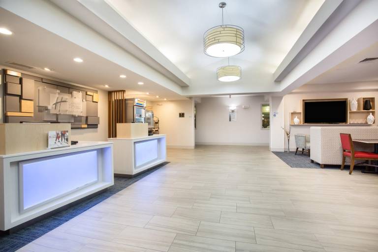 Holiday Inn Express & Suites Ft. Collins by IHG — photo 3