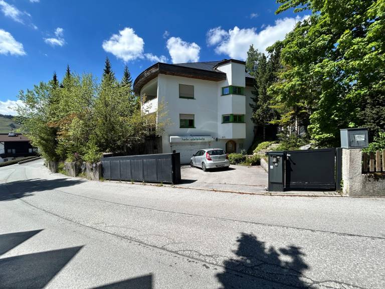 Child-friendly beautiful apartment with barbeque, terrace & yard | Mountain view | Pets are welcome — photo 2