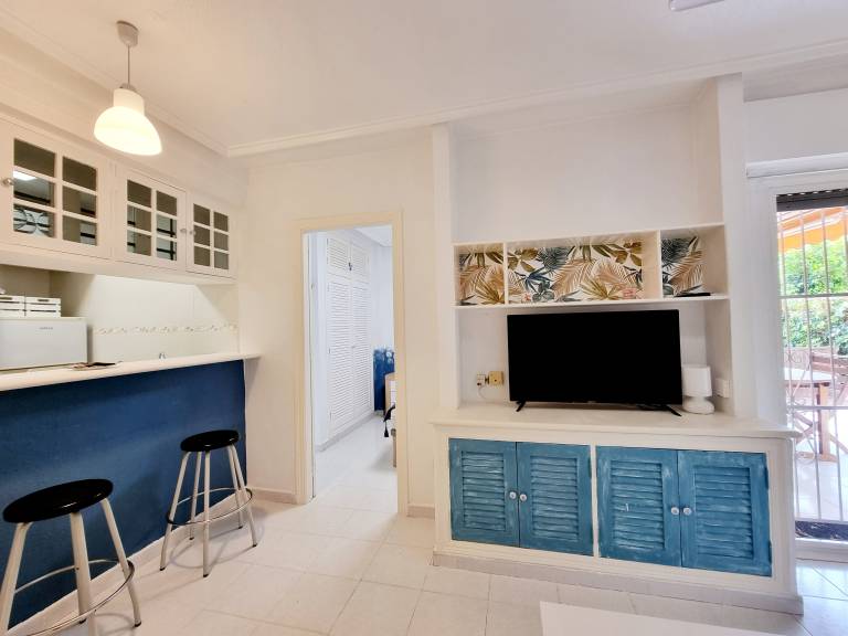 Apt with garden & beach — photo 3