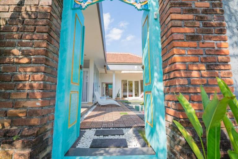 Villa Leya & Leon Canggu - Private 3BR Villa with Pool — photo 5