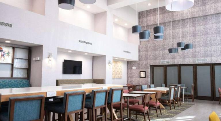 Hampton Inn & Suites Dallas-Lewisville/Vista Ridge Mall — photo 4