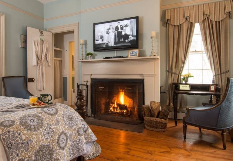 Bed and breakfast  Mountainville