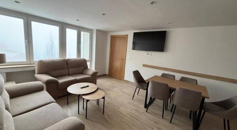 Rental apartment with 3 rooms for 8 persons in Monachil