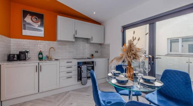 Holiday apartment | Next to British Airways i360 — photo 3