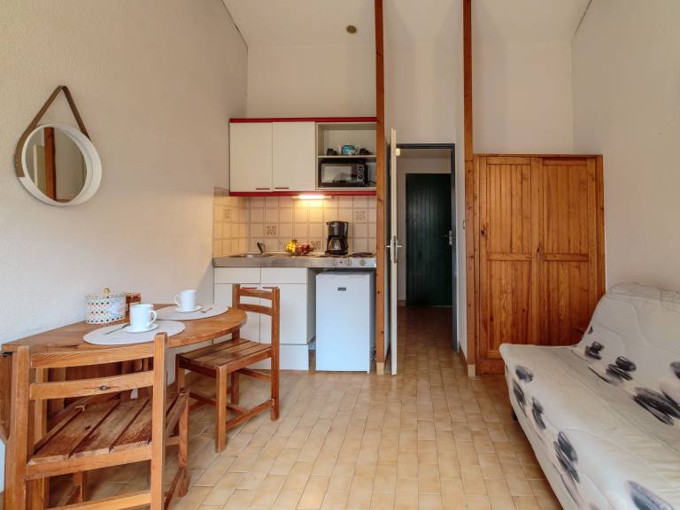 Nice house with patio & pool | Pets allowed — photo 4