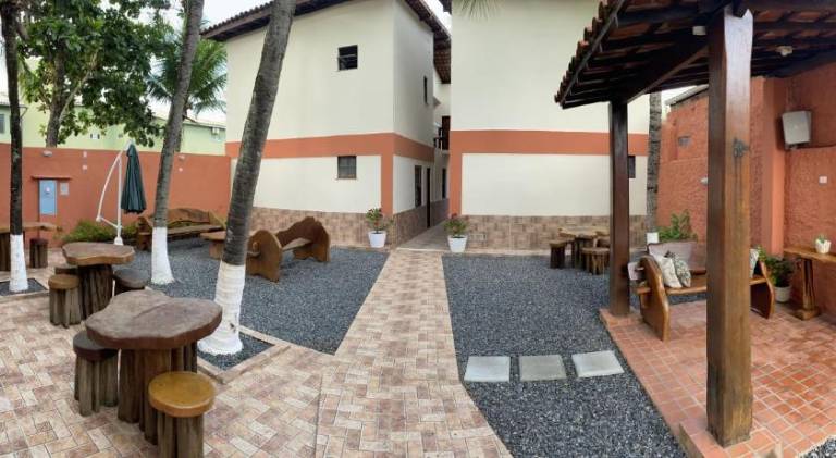 House with patio & garden — photo 5