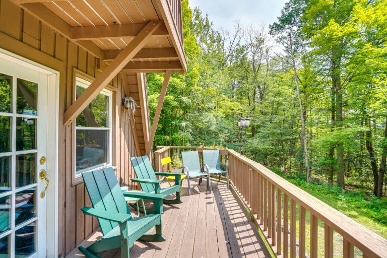 A-Frame Cabin w/ Furnished Deck in Becket! — photo 2