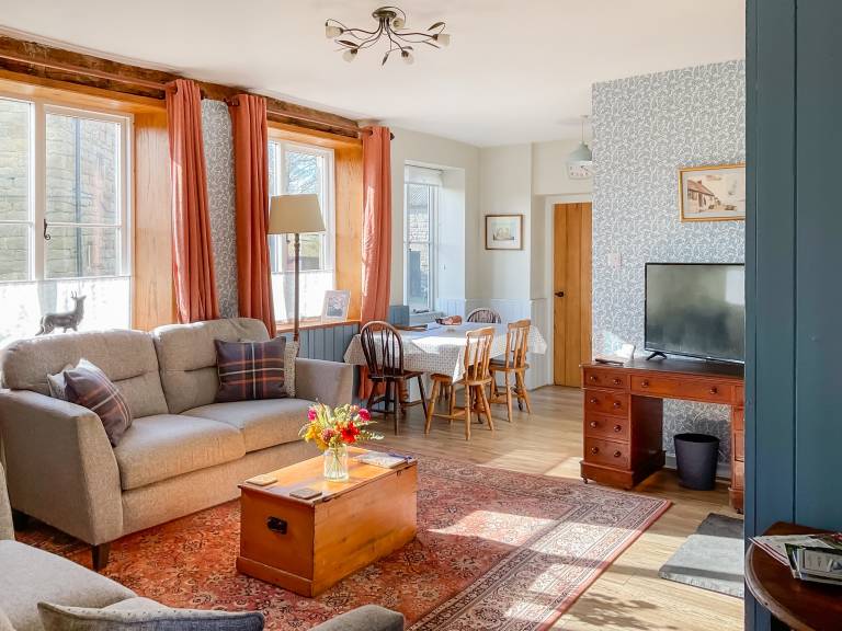Child-friendly wonderful cottage with yard | River view | Dogs allowed — photo 2
