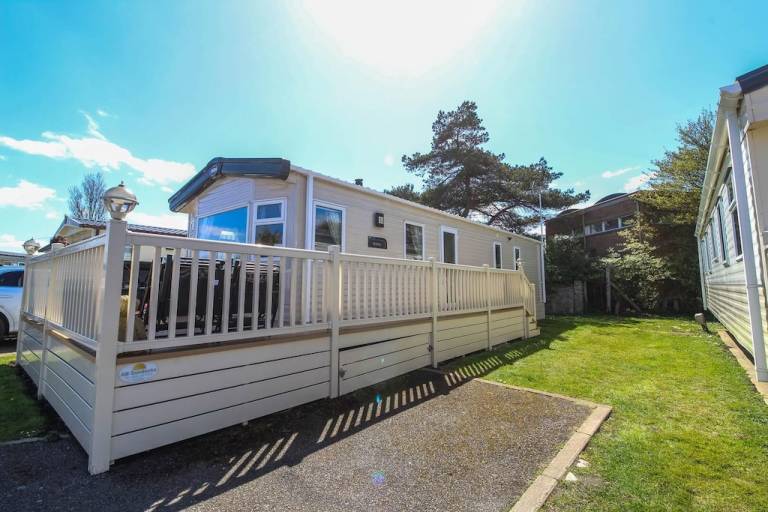 Caravan Walton on the Naze