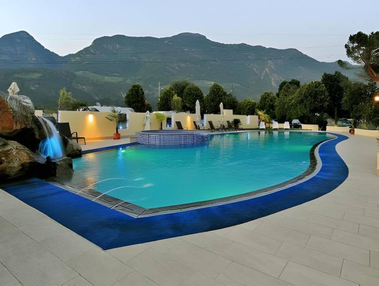 SCHLOSSHOF SUDTIROL - Hotel & Camping Resort — photo 4