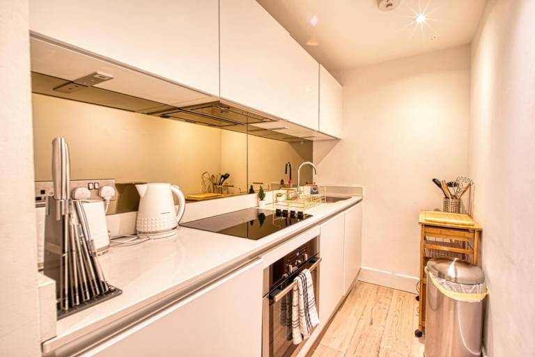 Cityscape serenity - Luxurious and Cosy Retreat — photo 4