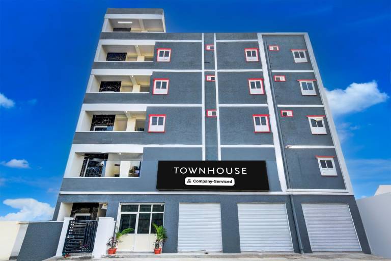 Super Townhouse Nallagandla Lingampally in Hyderabad