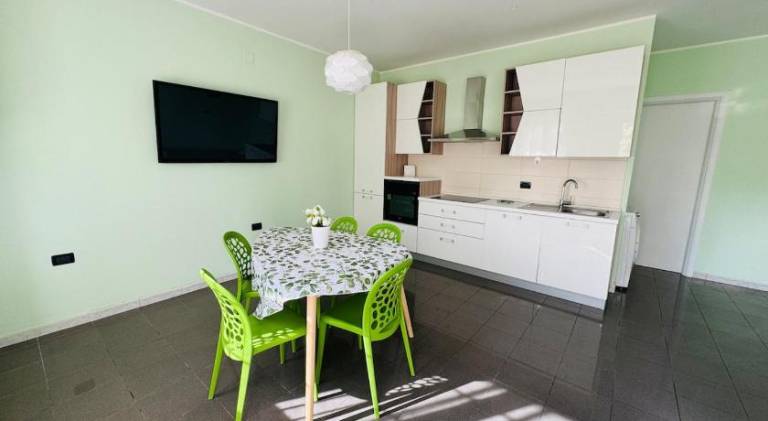 Rental apartment with 1 room for 6 persons in Pescara