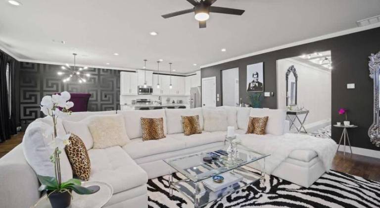 House with 4 rooms for 16 persons — photo 2