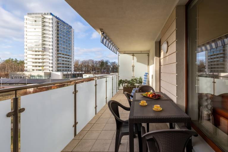 Apartment with garden & pool — photo 4