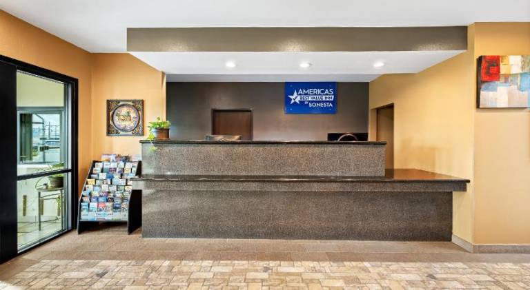 Americas Best Value Inn Somerville — photo 5