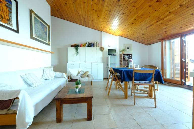 Rental apartment with 2 rooms for 4 persons — photo 4