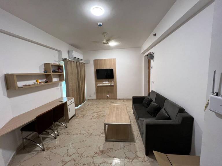 Wonderful apartment with garden & pool | Perfect for remote work | Pet-friendly in Faridabad