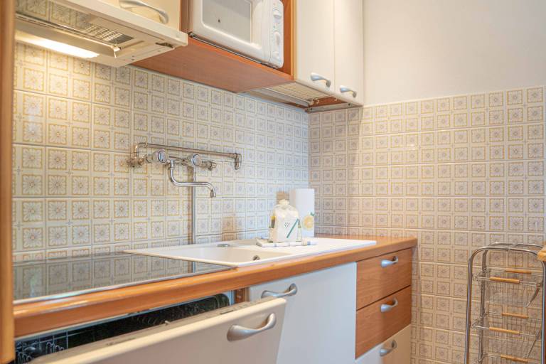 Apartment with 2 rooms for 4 persons — photo 3