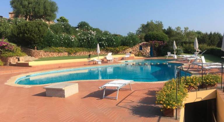 Villa with pool — photo 3