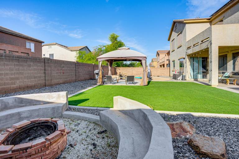 Desert Oasis w/ Fire Pit: 6 Mi to Cardinals Games — photo 2