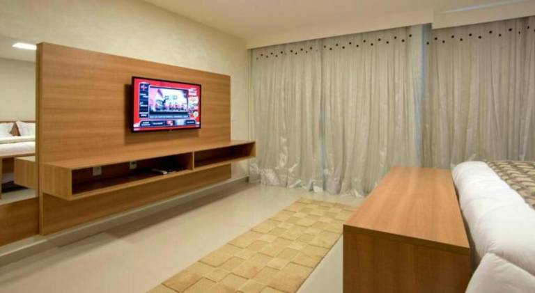 Lovely serviced apartment with patio, jacuzzi & yard | Close to the beach | Pets allowed — photo 2