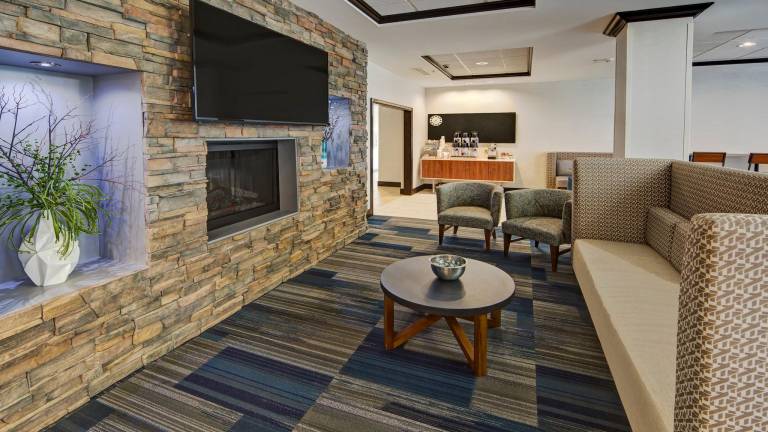 Holiday Inn Express Hotel & Suites Cookeville By IHG — photo 2
