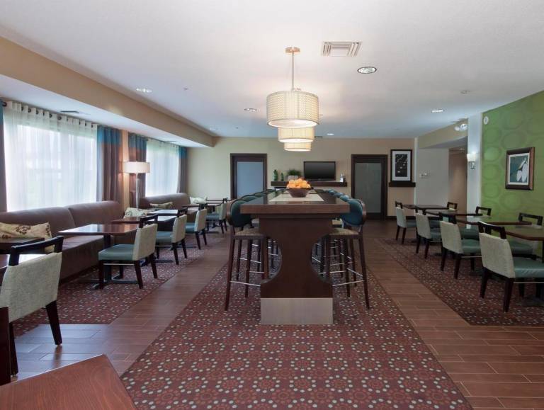 Hampton Inn East Lansing — photo 2