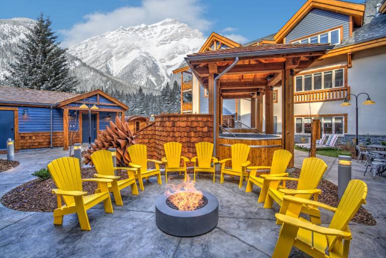 Canalta Lodge in Banff, AB
