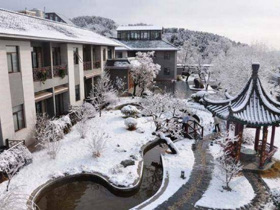 Beijing Fragrant Hill Holiday Business Hotel in Beijing