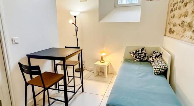 Nice apartment | Near Bordeaux Cathedral | Pets are welcome — photo 2