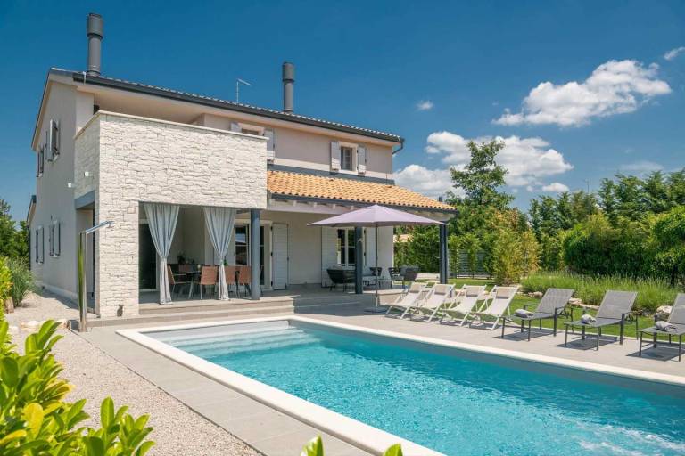 Villa  Maružini