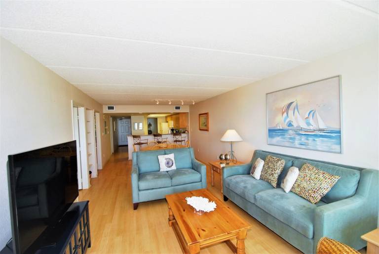 Condo with patio & private pool — photo 2