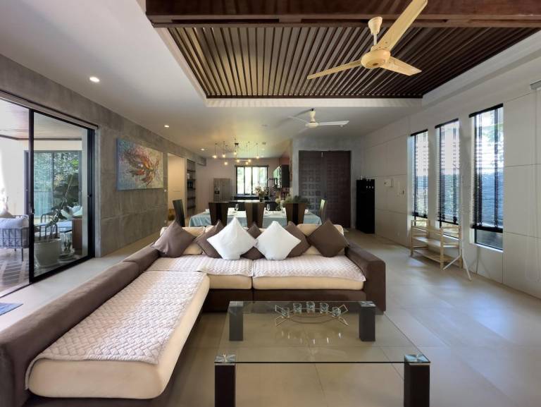 Villa with private pool, barbecue & patio | Suitable for remote work — photo 3