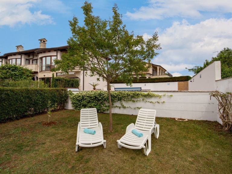 Vacation home with jacuzzi, barbeque & pool | Sea view — photo 2