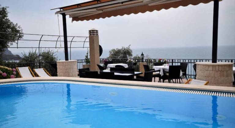 Child-friendly charming holiday apartment with pool, patio & BBQ | Close to the beach | Pet-friendly — photo 4